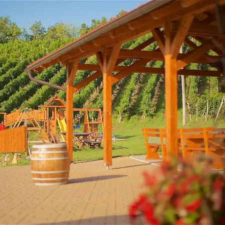 Tourist Farm Lovrec 아파트 Jirsovci